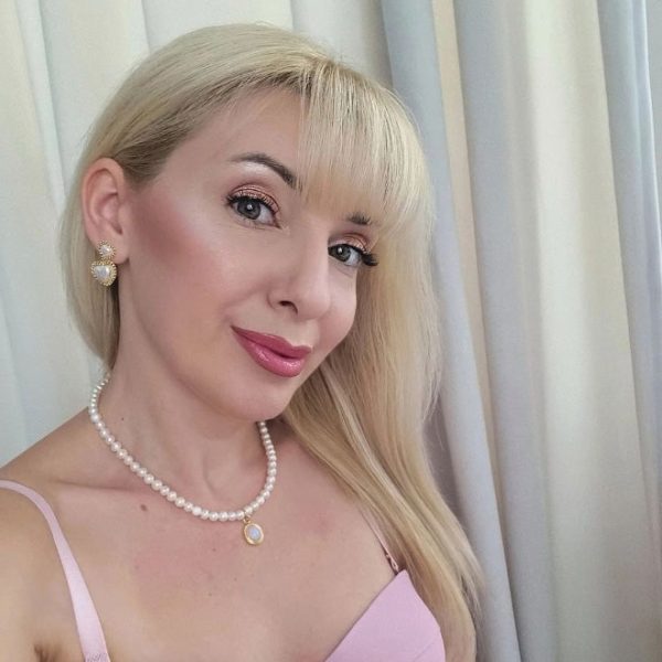 18K Gold Moonstone Pearl Necklace – Elegant Jewelry for Thanksgiving or New Year’s Eve