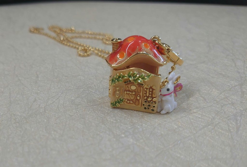 Image #1 from Eloise Grant